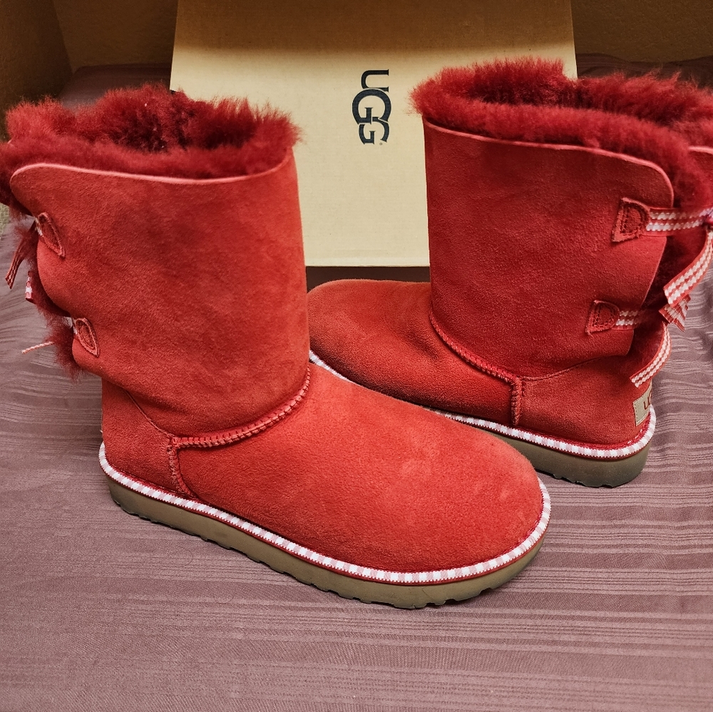 Women's UGG Bailey Bow Gingham Red Boots Size 8 7.5